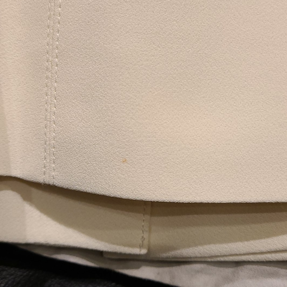 Lagerfeld Runway Off-White Desk to Dinner Suit - Picture 13 of 13
